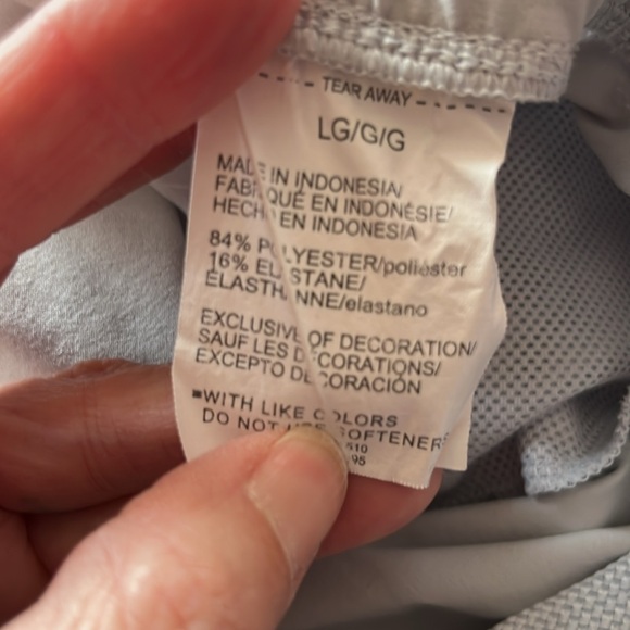 BNWOT light gray under Armour squad warm up pant - Picture 16 of 16